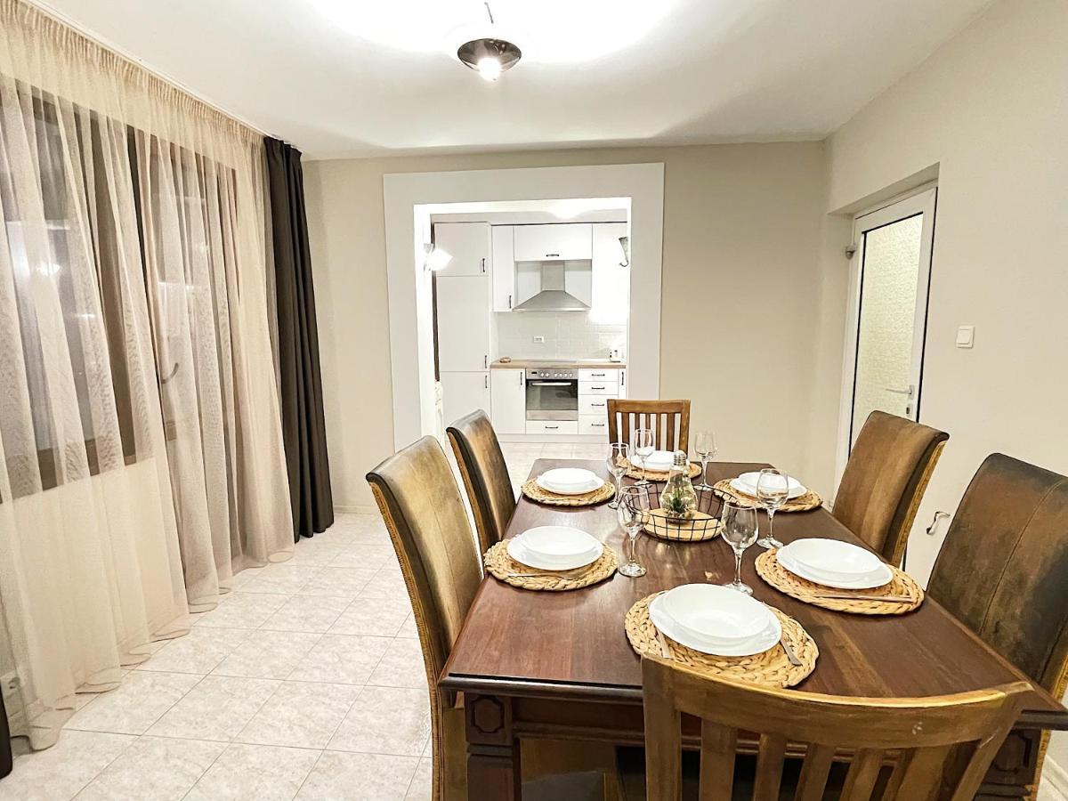 Fenix 2 Bedroom Apartment Varna Center Luaran gambar
