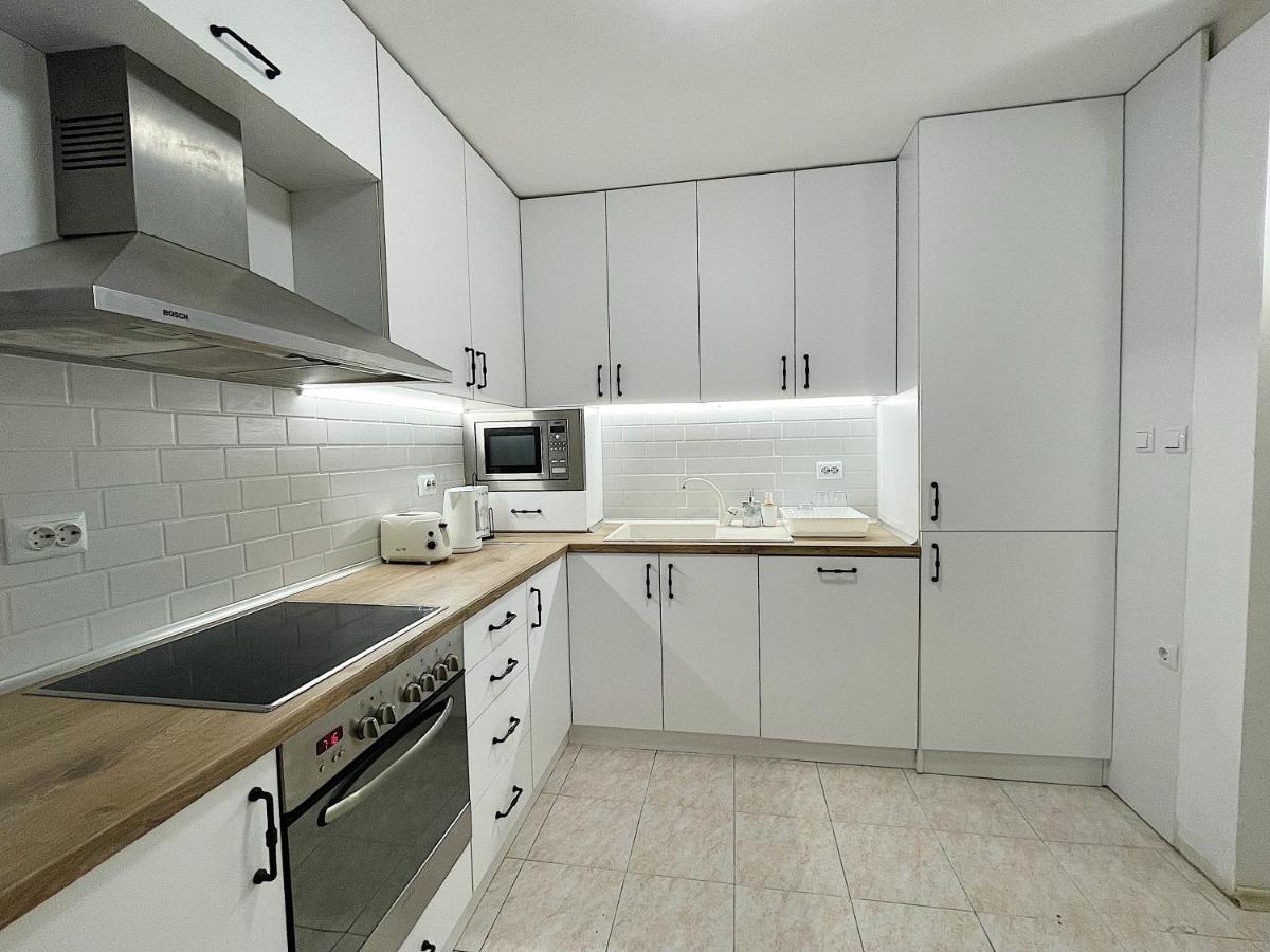 Fenix 2 Bedroom Apartment Varna Center Luaran gambar
