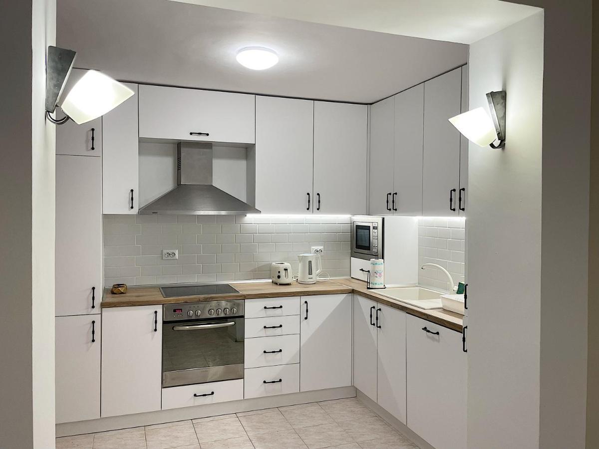 Fenix 2 Bedroom Apartment Varna Center Luaran gambar