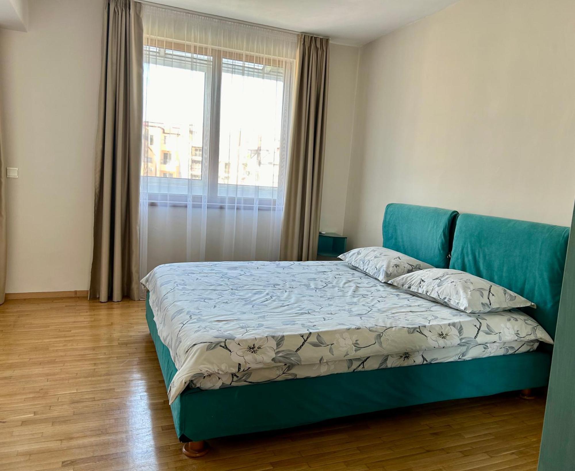 Fenix 2 Bedroom Apartment Varna Center Luaran gambar